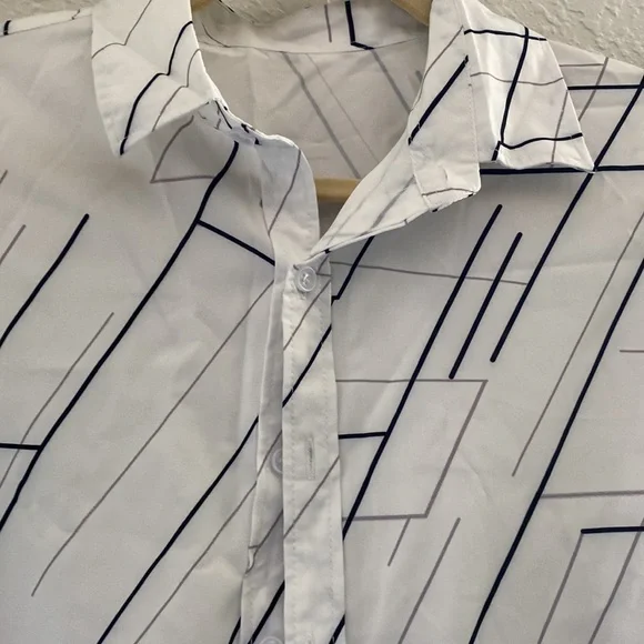 NWOT, Men’s button down shirt(SHEIN) - Picture 2 of 2